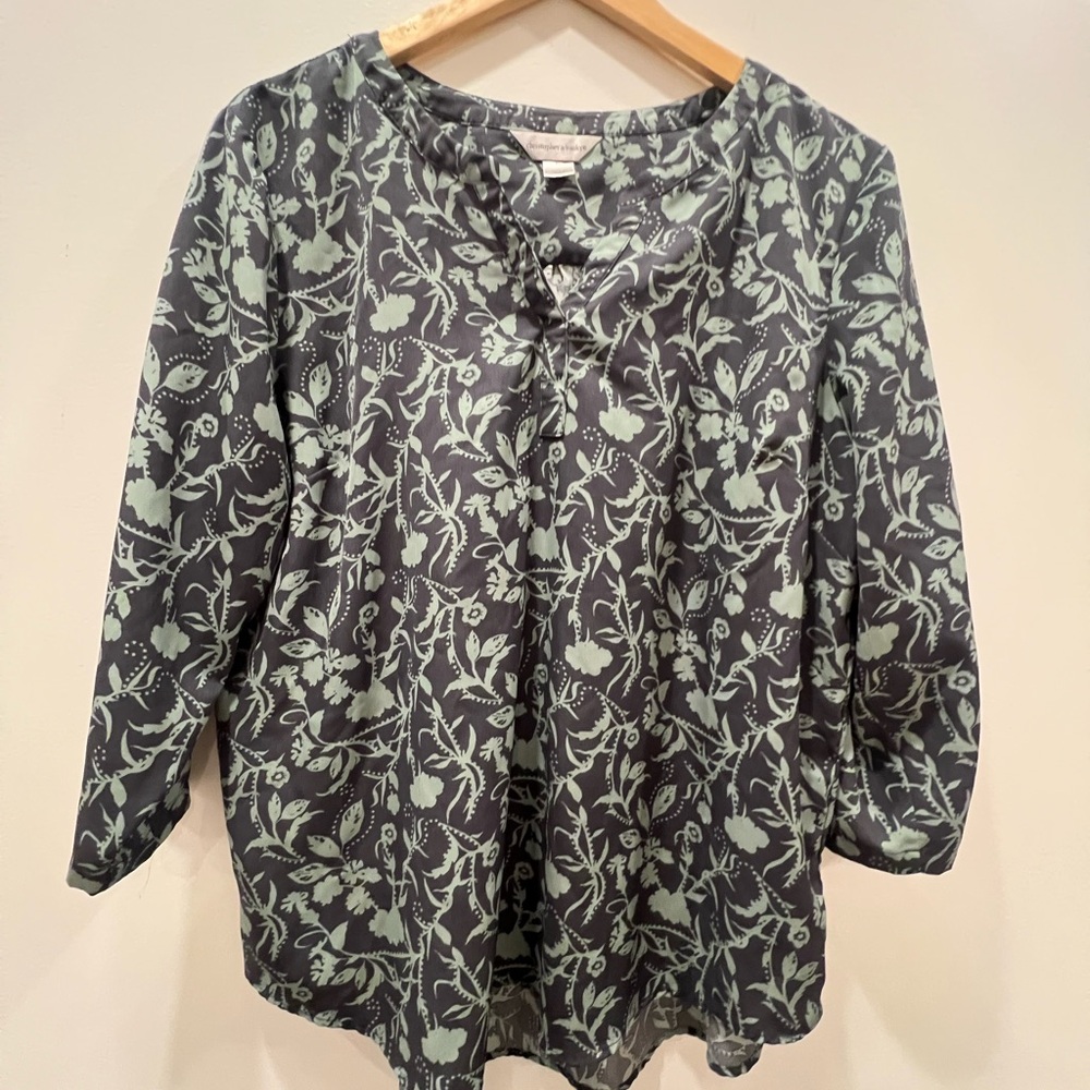 ✅ 5/$25 Christopher & Banks XL 3/4 Sleeve Blouse loose top flower vine green